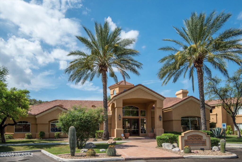 Pinnacle Canyon Condominium